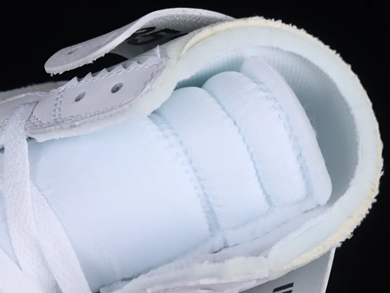 All categories Air Jordan Jordan series basketball shoes Air Jordan 1 High L version Off White x Air Jordan OW AJ1 Joe 1 joint all-white high-top basketball shoes AQ0818-100